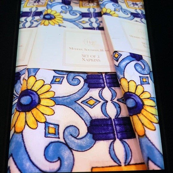 NEW ModernSouthernHome Al Fresco 4 Sets of 2 Napkins. 52% Cotton & 48% Polyester - Picture 6 of 12